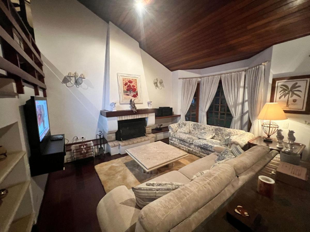 11| Casa Com Lareira Em * Campos do Jordão