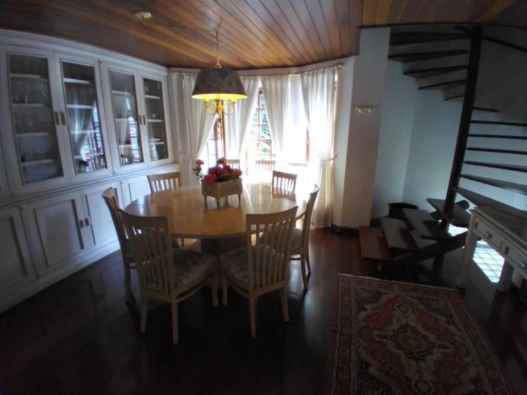 11| Casa Com Lareira Em